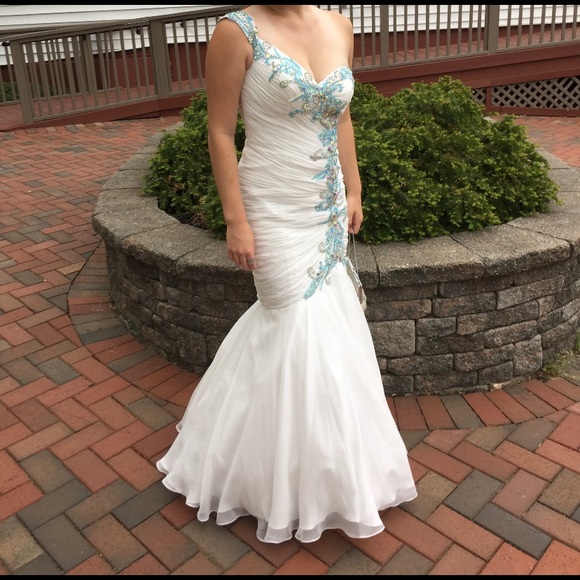 Mac Duggal Dresses & Skirts - Mac Duggal white prom gown